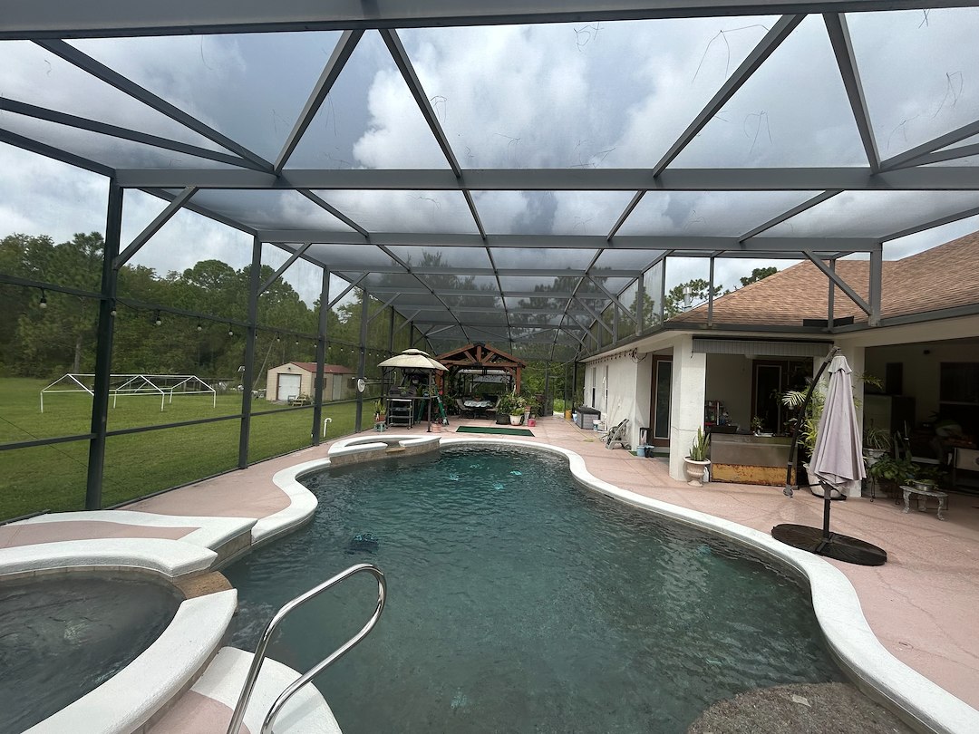 Best pool enclosure cleaning service in new Smyrna beach fl