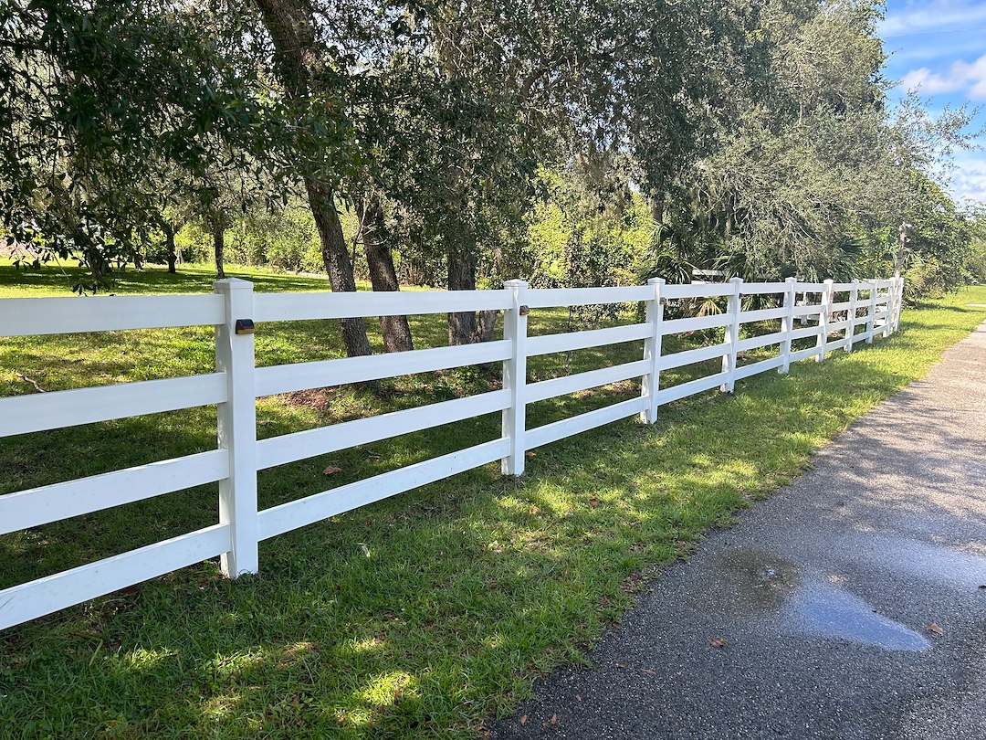 Top Fence pressure washing in Edgewater fl