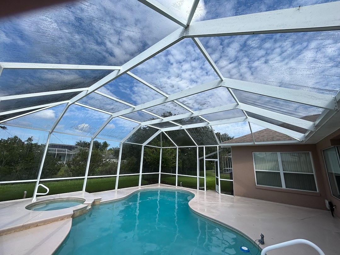 Top quality Pool Cage Cleaning service in Ormond Beach Fl